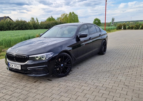 BMW Seria 5 cena 117900 przebieg: 99500, rok produkcji 2017 z Zwoleń małe 326